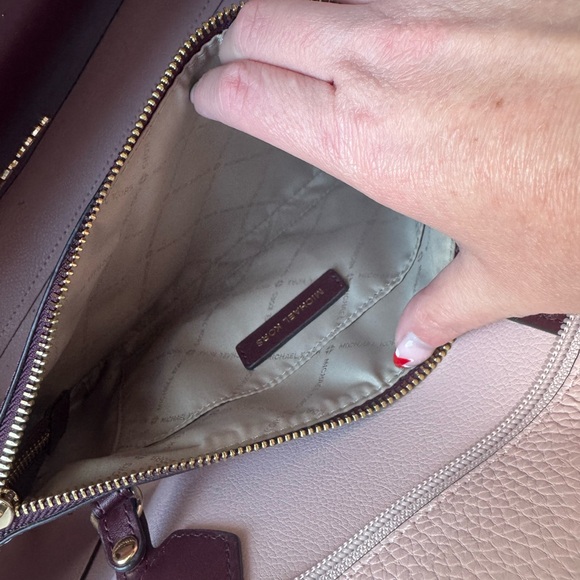 Michael Kors Light Pink Tote with Dark Brown Accents - Picture 4 of 7